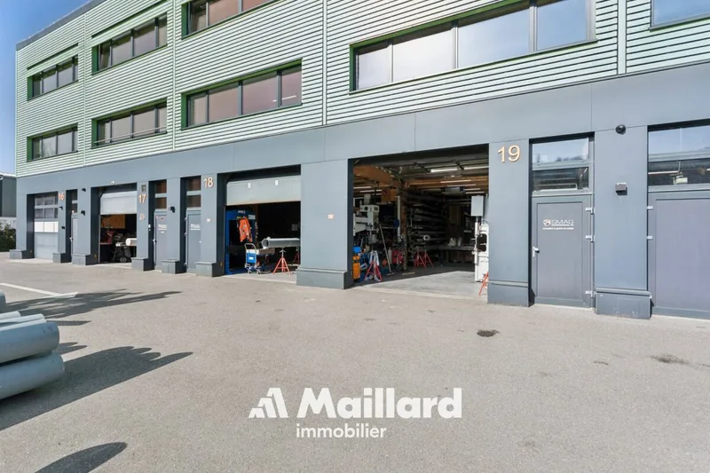 Commercial in Moudon — 15
