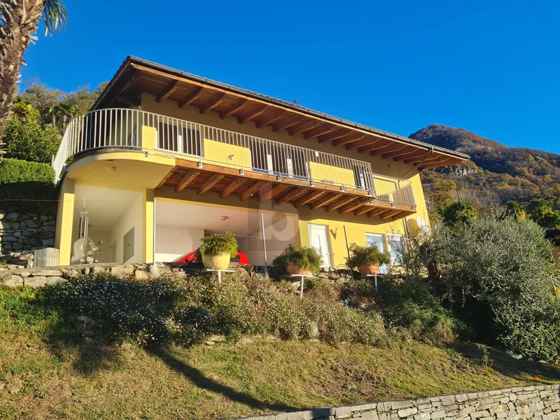 House / Villa 4 rooms in Agarone — 2