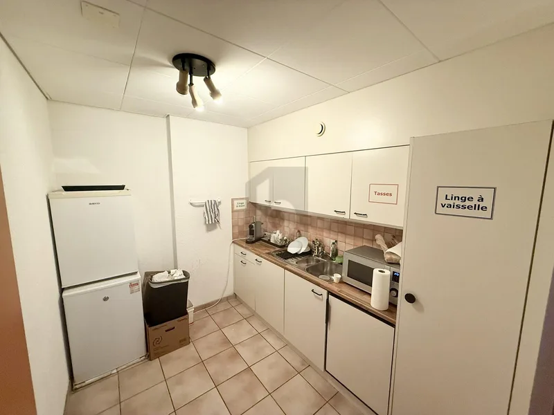 Gewerbe 5.5 Zimmer in zentral — photo 5