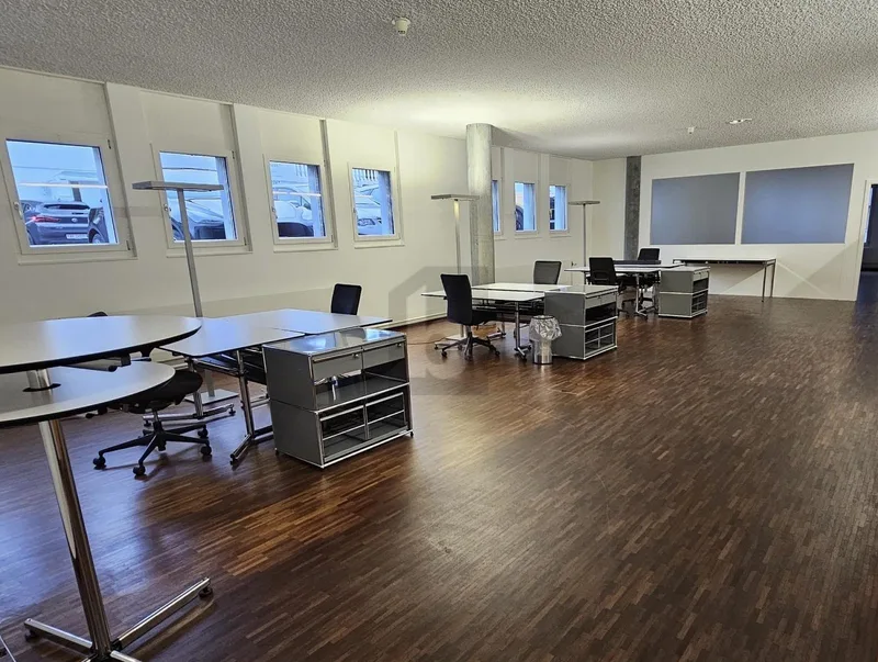 Gewerbe 2.5 Zimmer in Dorfzentrum — photo 2