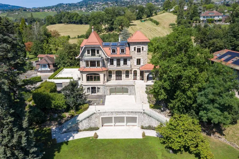 Maison / Villa 14 pièces à Montreux