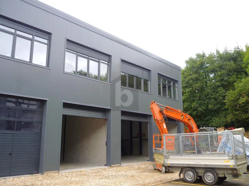 Gewerbe 2 Zimmer in Industriegebiet