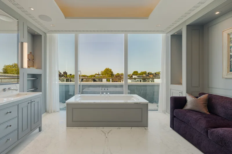Apartment 6 rooms in Chelsea — photo 10