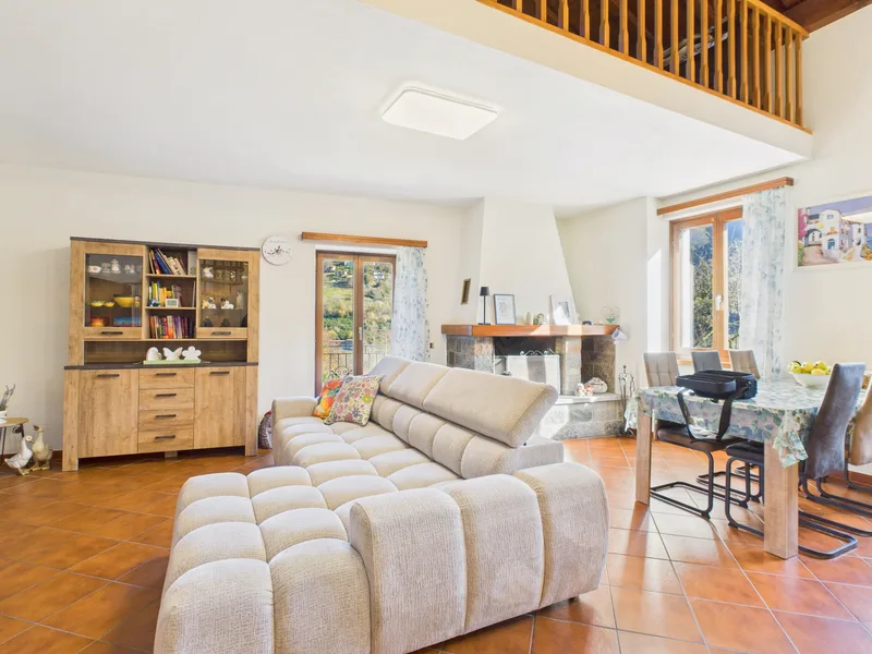 Haus / Villa 4 Zimmer in Casima