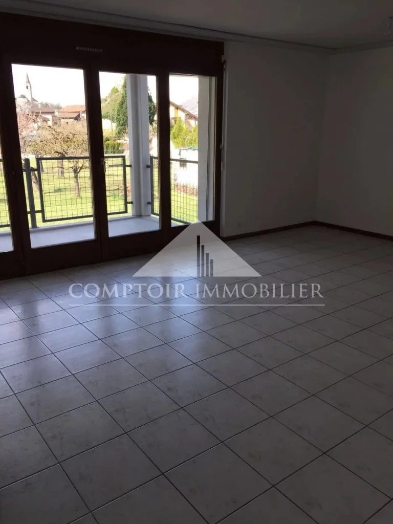 Apartment 4.5 rooms in Chalais — 2