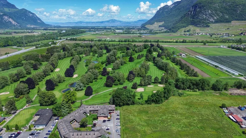 Maison / Villa 9 pièces à Aigle — 23