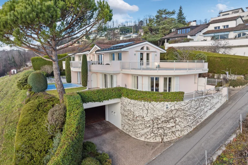 House / Villa 8 rooms in Lutry