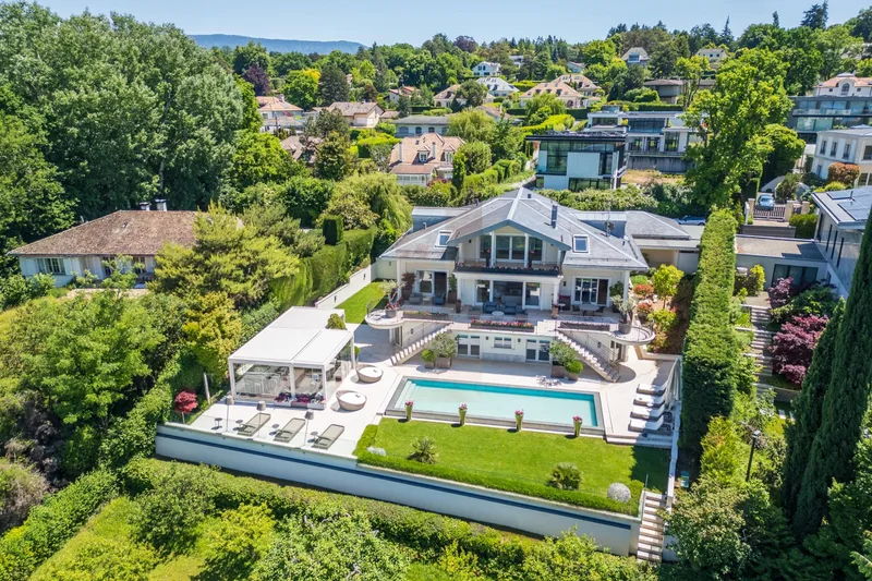 Maison / Villa à Cologny — 19