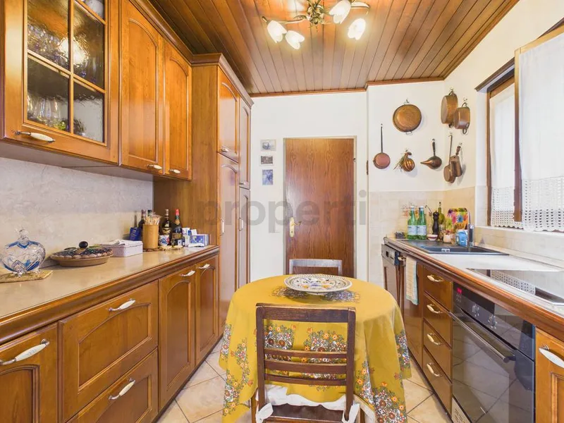 Maison / Villa 7 pièces à Bissone — 3