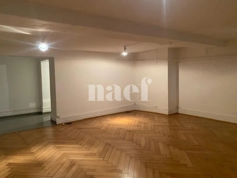 Commercial in Genève — 2