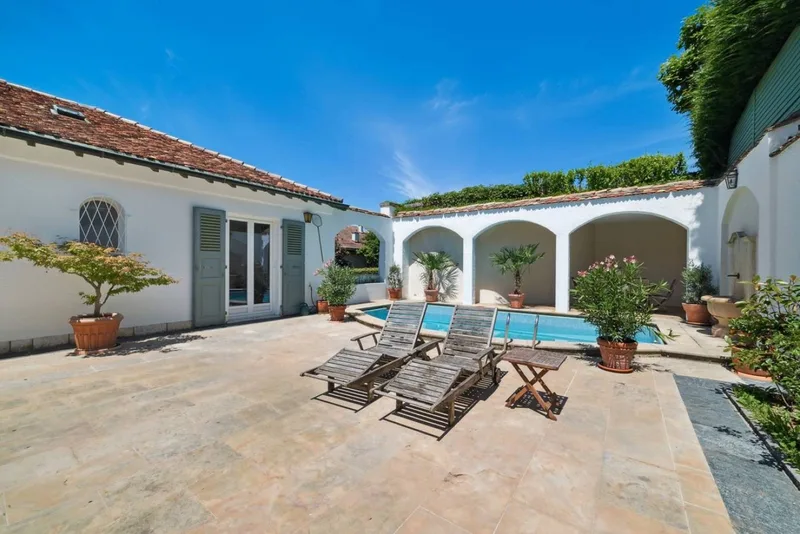 Maison / Villa 10 pièces à Cologny