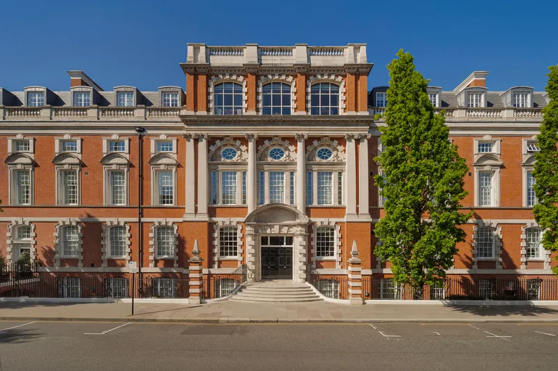 Apartment 6 rooms in Chelsea