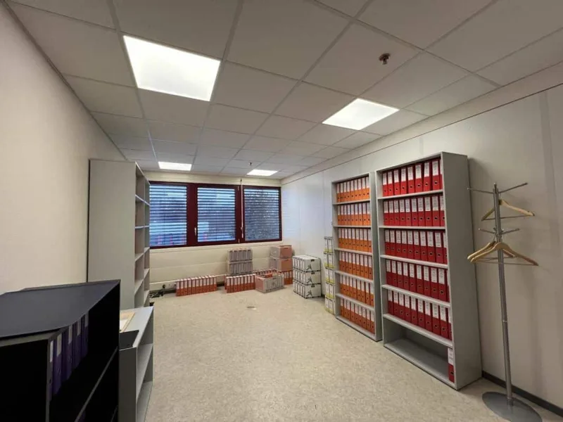 Commercial 18 rooms in Budron — 13