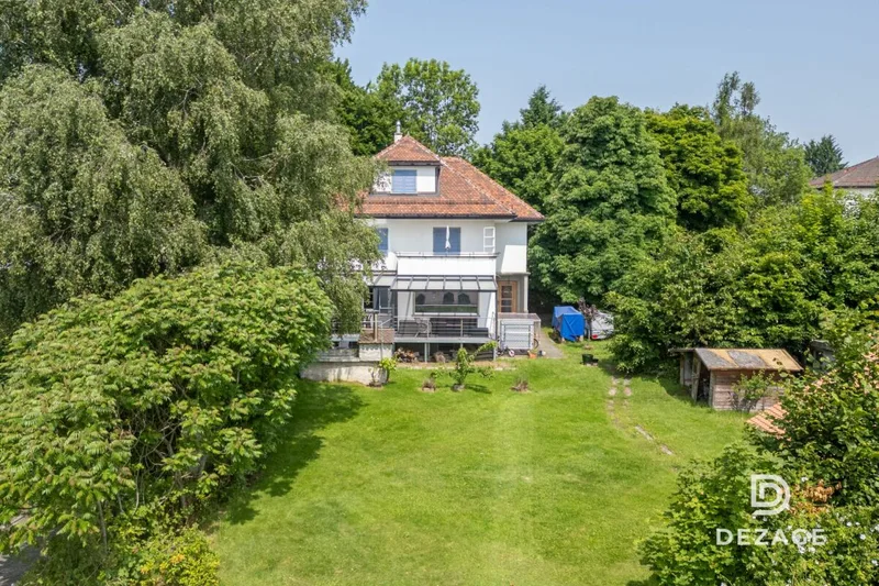 Maison / Villa 8.5 pièces à Quartier Calme
