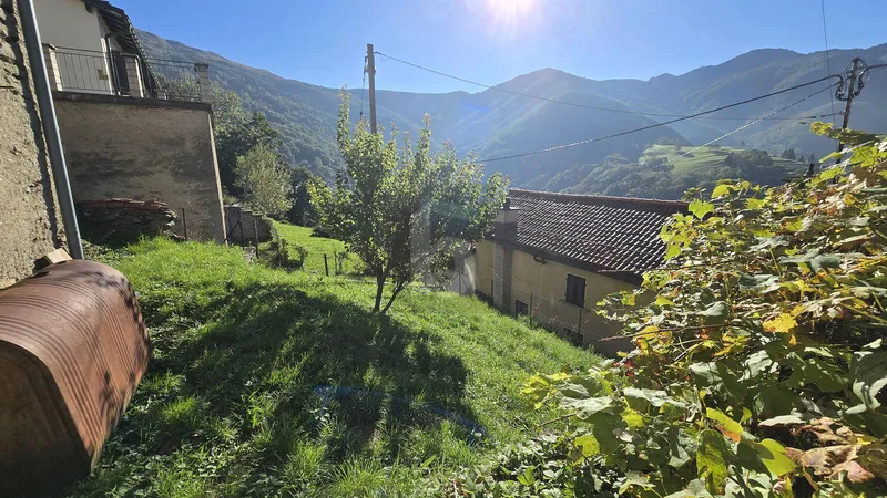 Maison / Villa 6 pièces à Colla — 2