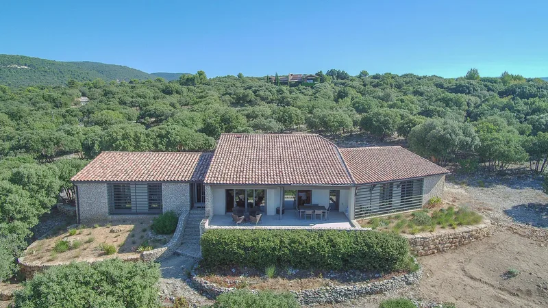 Haus / Villa 5 Zimmer in Saint-Saturnin-lès-Apt