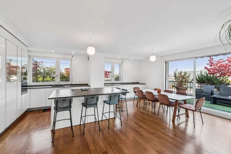 Appartement 6 pièces à Carouge — 2