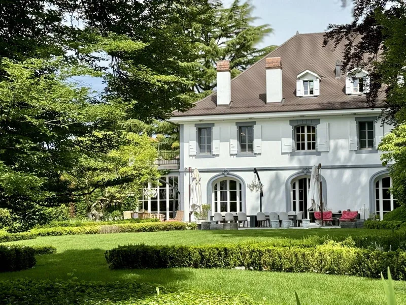 House / Villa 20 rooms in Jouxtens-Mézery