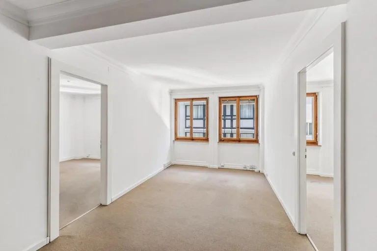 Commercial in Genève — 11