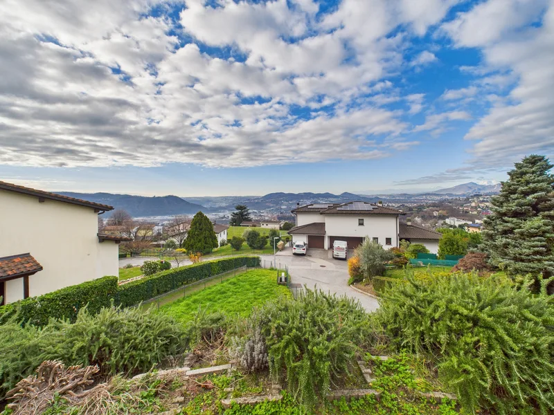 House / Villa 4.5 rooms in Breggia