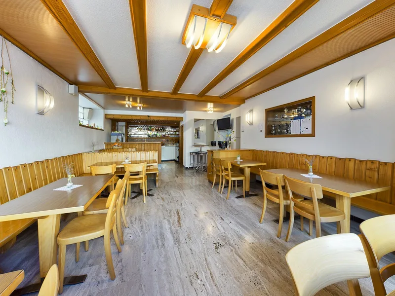 Gewerbe 4 Zimmer in Dorfzentrum