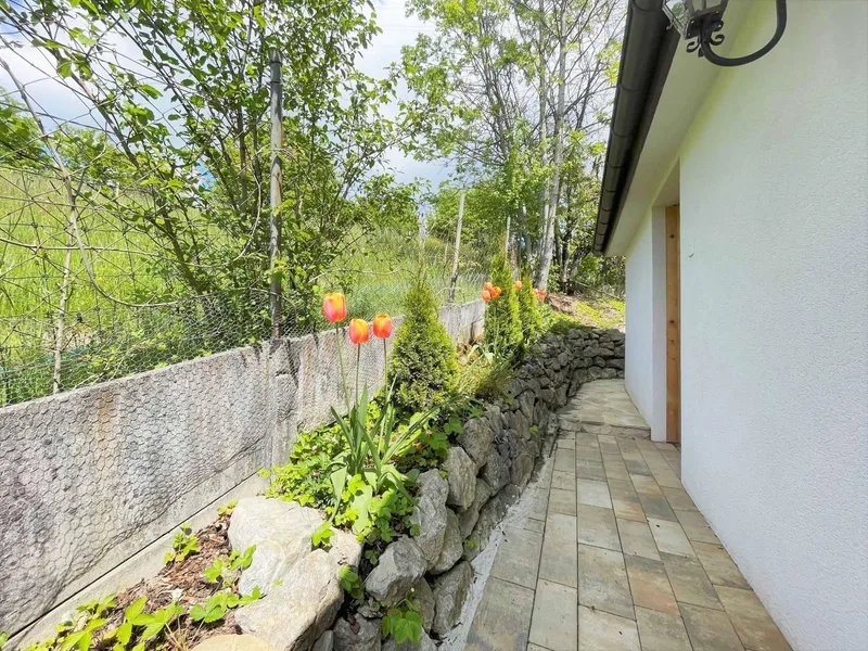 Maison / Villa 2.5 pièces à Croix-Blanche — photo 2