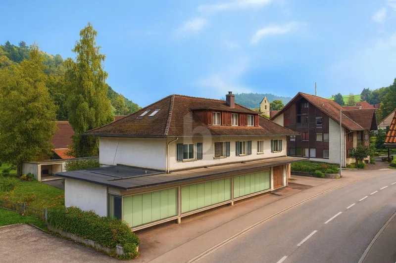 Building 13 rooms in Ursenbach