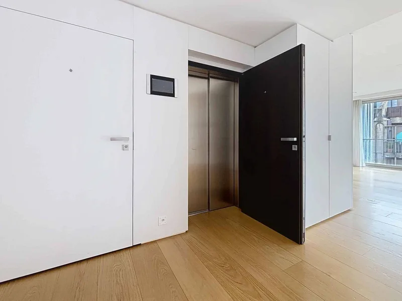Appartement 4 pièces à rive droite — 13