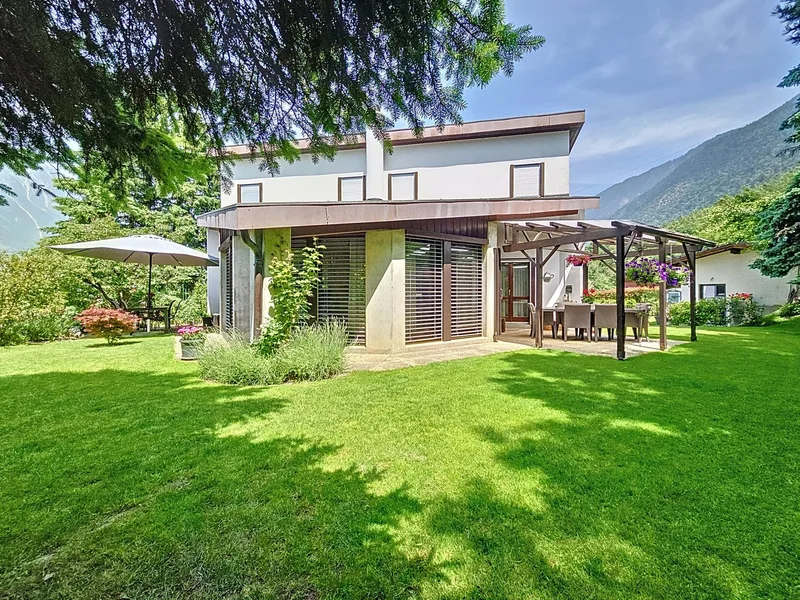 Maison / Villa 8 pièces à Martigny — 2