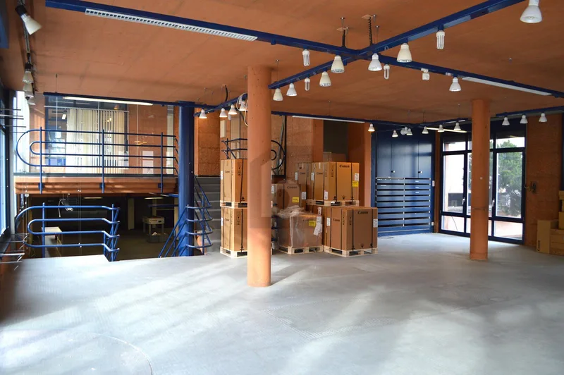 Commercial 8 rooms in Sierre — 4