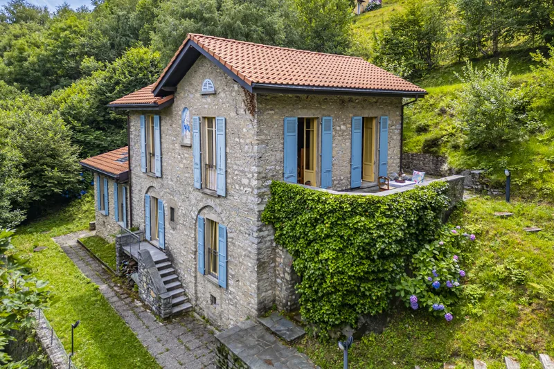 Maison / Villa 7 pièces à Brè sopra — 2