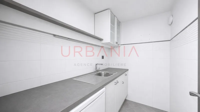 Commercial in Eaux-Vives — 5