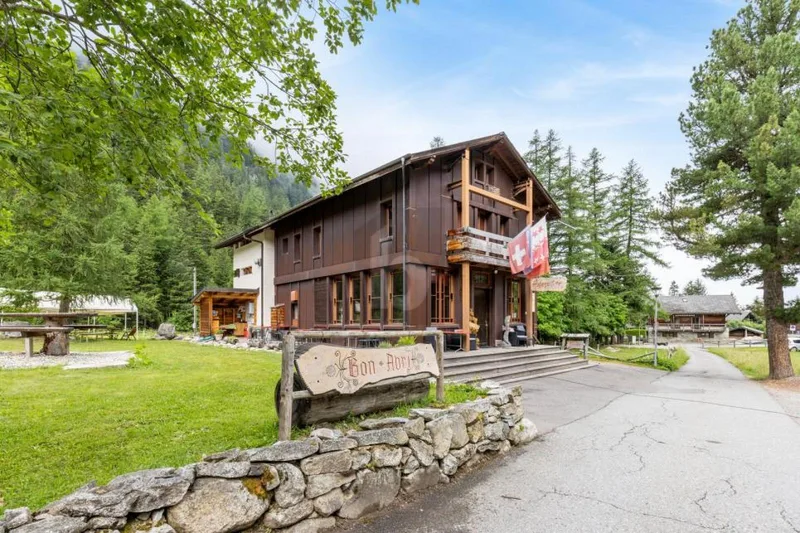 Maison / Villa 20 pièces à Orsières