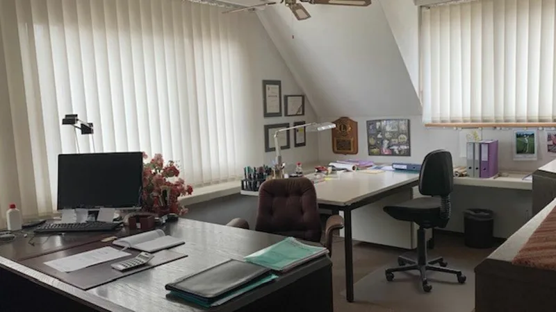 Commercial 4 rooms in Madiswil — 2