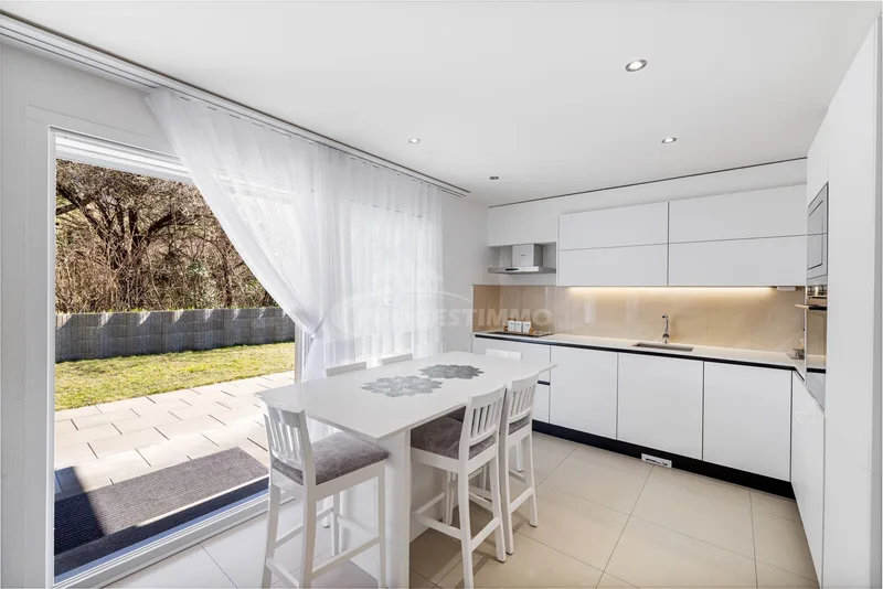 Maison / Villa 9 pièces à Centre — 7