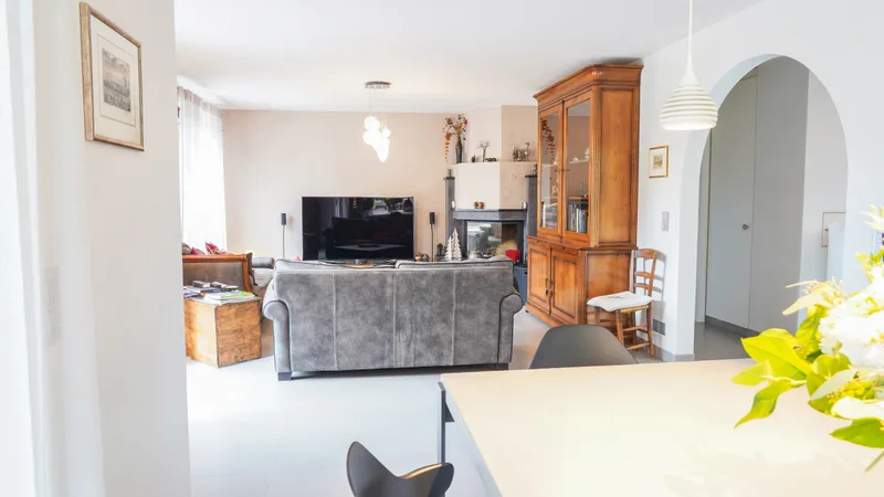 House / Villa 6 rooms in 25 — 3