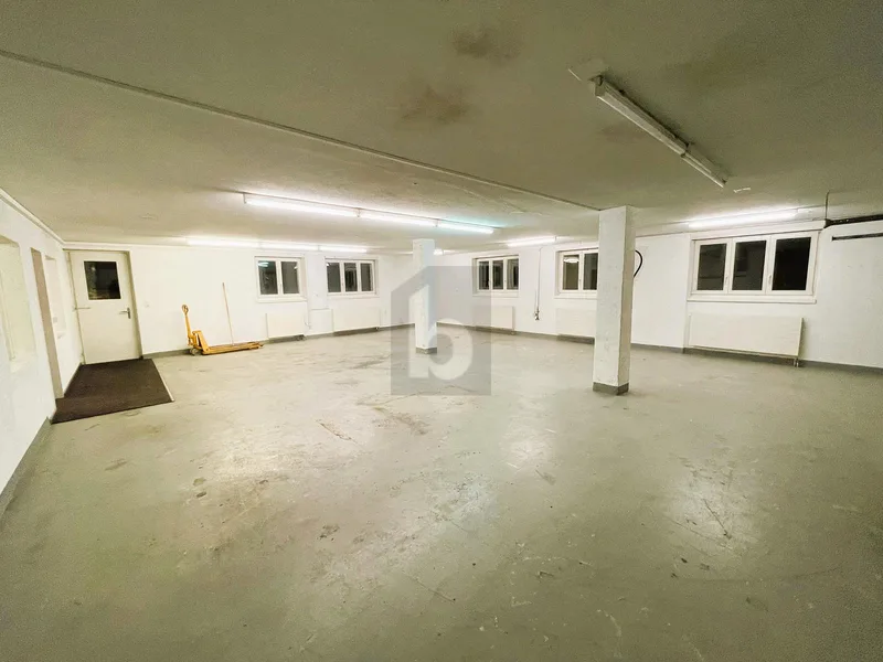 Gewerbe 3 Zimmer in Fahrwangen