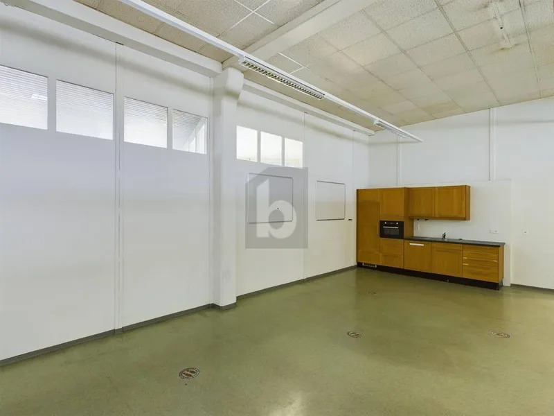 Gewerbe in Dätwyler Areal — photo 3