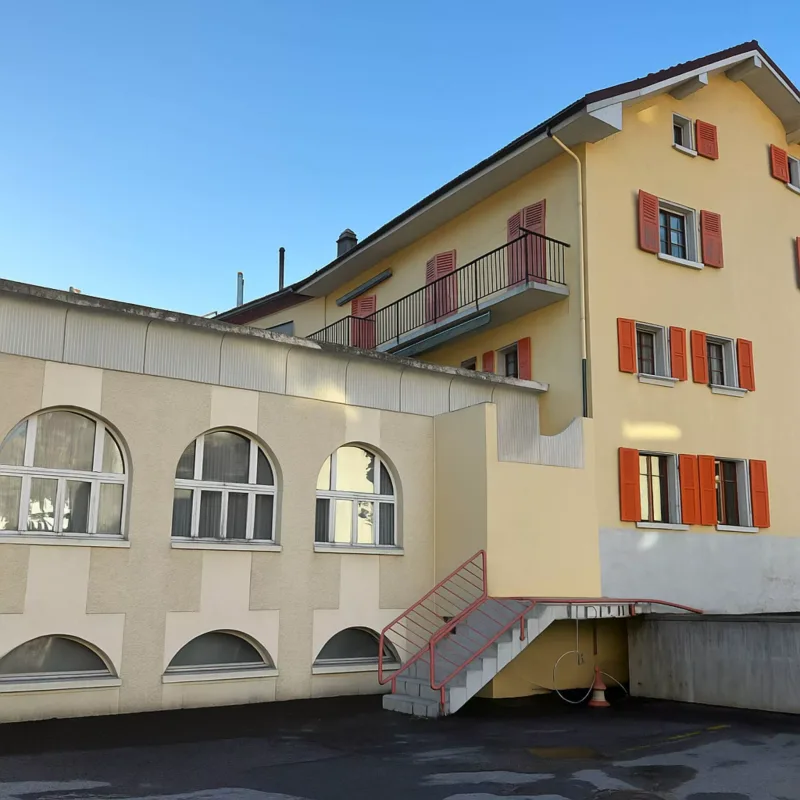 Gebäude in Leytron — photo 5