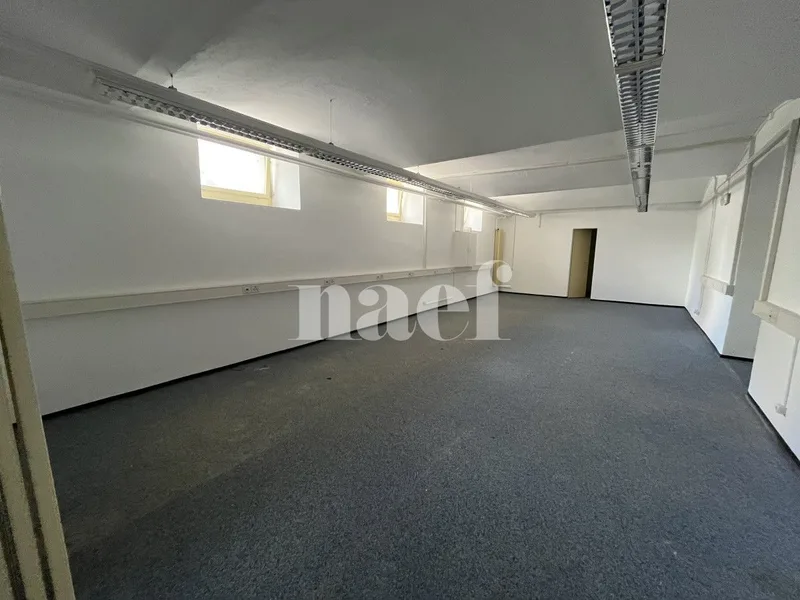 Commercial in La Chaux-de-Fonds — 2
