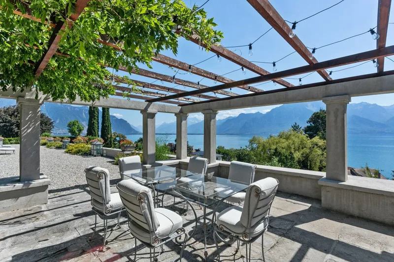 Maison / Villa 21 pièces à Montreux — photo 2