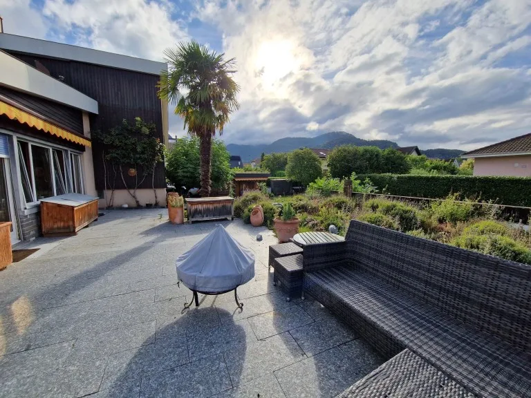 Maison / Villa 8 pièces à Aigle — 8