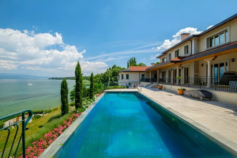 Haus / Villa 18 Zimmer in Chens-sur-Léman