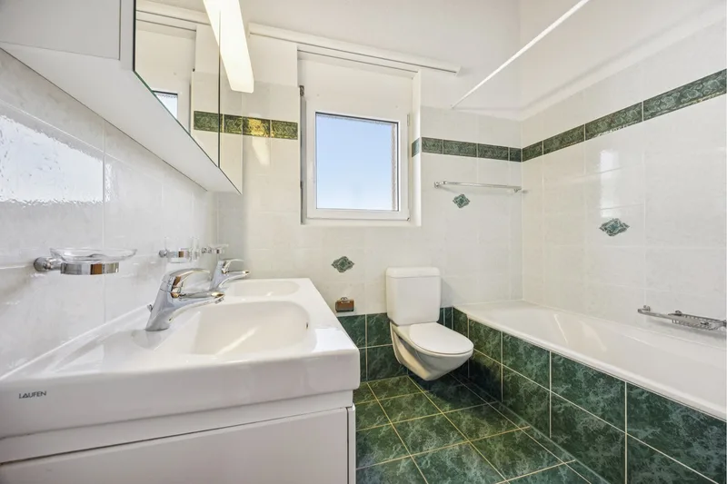 Maison / Villa 8 pièces à Meinisberg — photo 12