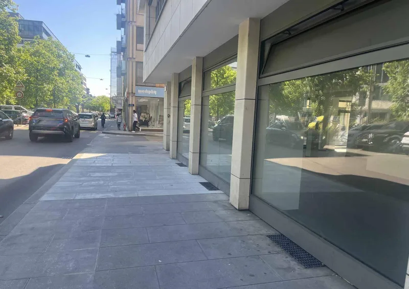 Commercial in secteur HUG — 3